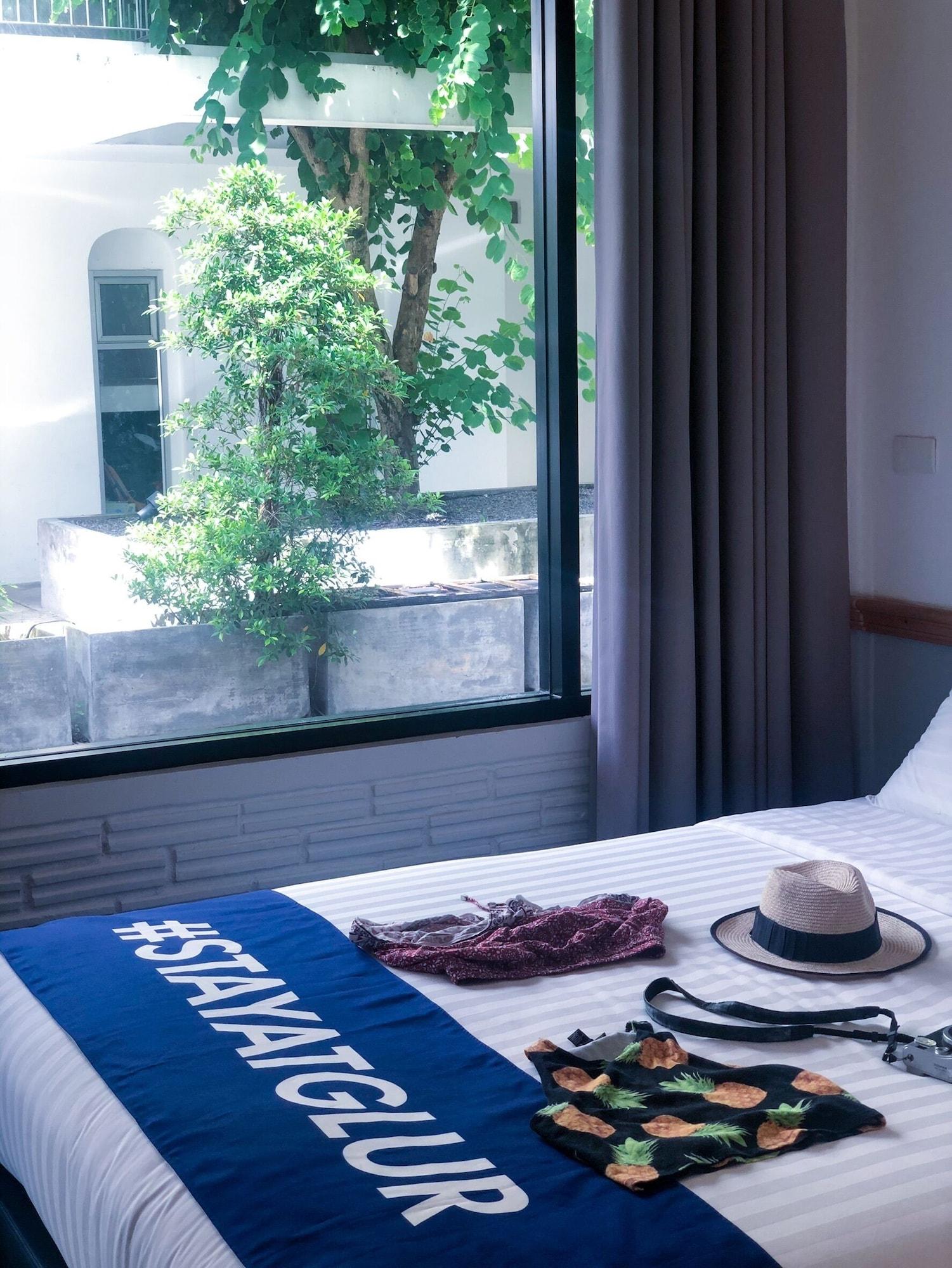 Glur Phuket Patong Beach Exterior foto